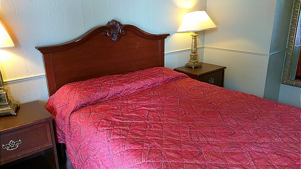 Executive King Suite at Colonial Inn New Ulm in New Ulm